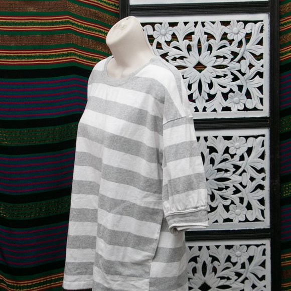 Grey and white stripped Top - Picture 7 of 9